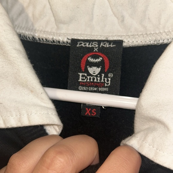 EMILY THE STRANGE DOLLSKILL OVERSIZED SWEATER - Picture 4 of 5